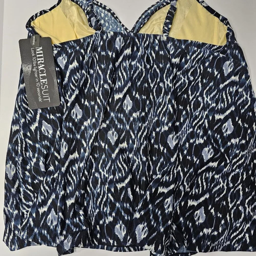 Miraclesuit Plus Size Love Knot Tankini Top in Palatium